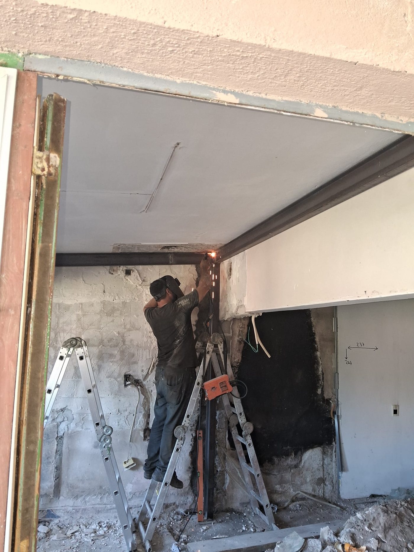 Apertura de espacios en obra